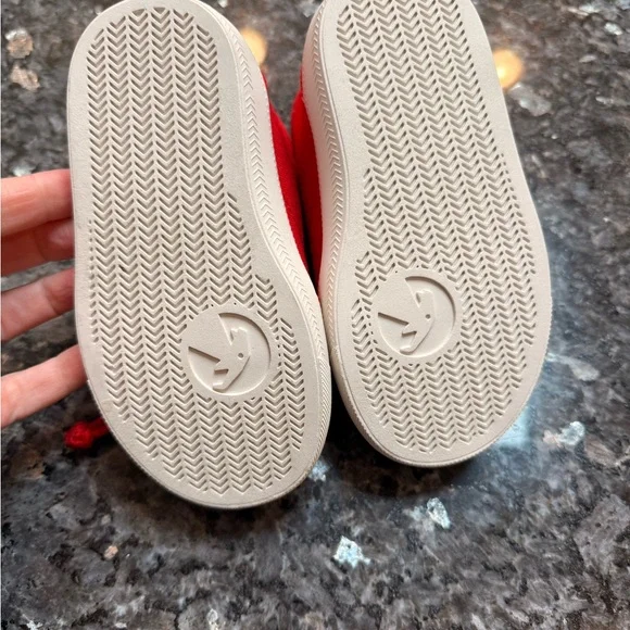 Billy adaptive Red High-Top Toddler Sneakers - Picture 4 of 7